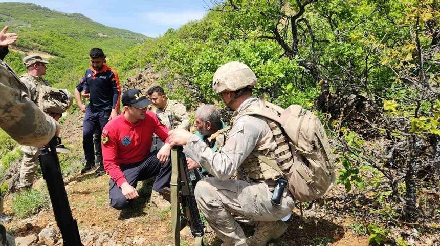 Tunceli’de kaybolan yaşlı adamı jandarma buldu