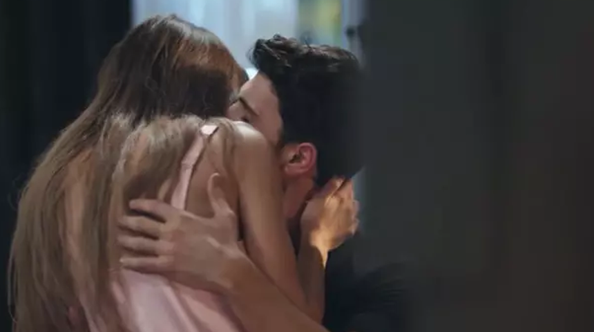 Hudutsuz Sevda'da Miray Daner'den sonra bir ayrılık daha... 