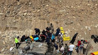 Bingöl’de otomobil dereye uçtu: 7 yaralı