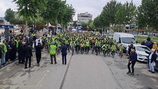 Sakarya'da trafikte farkındalık için her yaştan sporseverin katılımıyla bisiklet turu düzenlendi