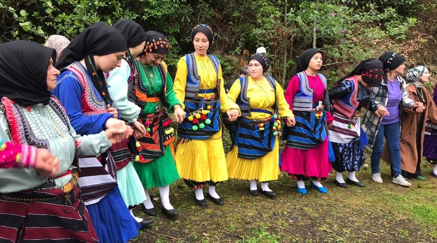 Trabzon'da "30. Acısu Hıdırellez Kültür ve Bahar Bayramı Şenliği" düzenlendi