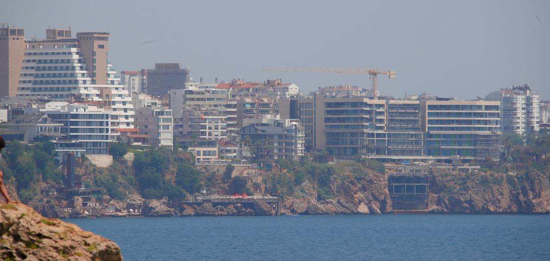 Antalya da iki lüks otel: İkisi de daha önce mühürlenmiş! Falezleri  gizli tünel  yapan otellere inceleme başlatıldı... 1