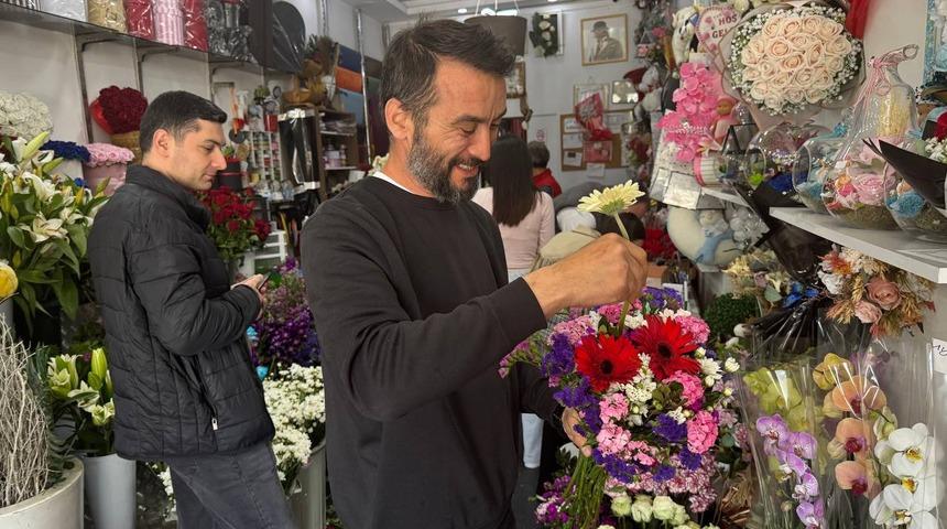 İstanbul'daki çiçekçilerde Anneler Günü hareketliliği