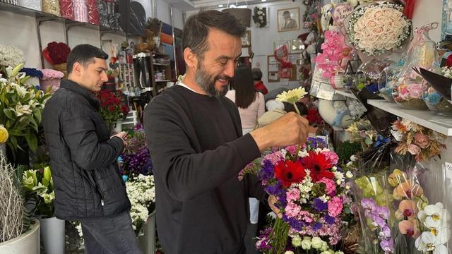 İstanbul'daki çiçekçilerde Anneler Günü hareketliliği