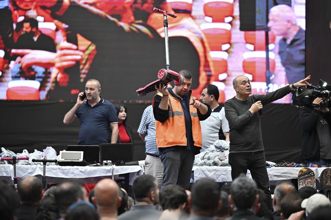 AA-20250511-37916428-37916412-BASKENTTE_TOPLU_TASIMA_ARACLARINDA_UNUTULAN_ESYALAR_ACIK_ARTTIRMAYLA_SATILDI