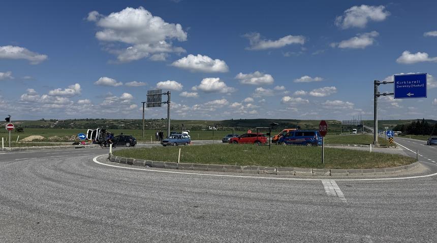 Edirne'de çarpışan iki otomobildeki 5 kişi yaralandı