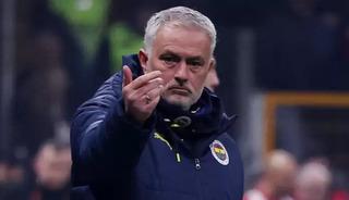 Jose Mourinho, eski öğrencisini Fenerbahçe'ye getiriyor! İtalyan basını golcü oyuncuyu resmen duyurdu