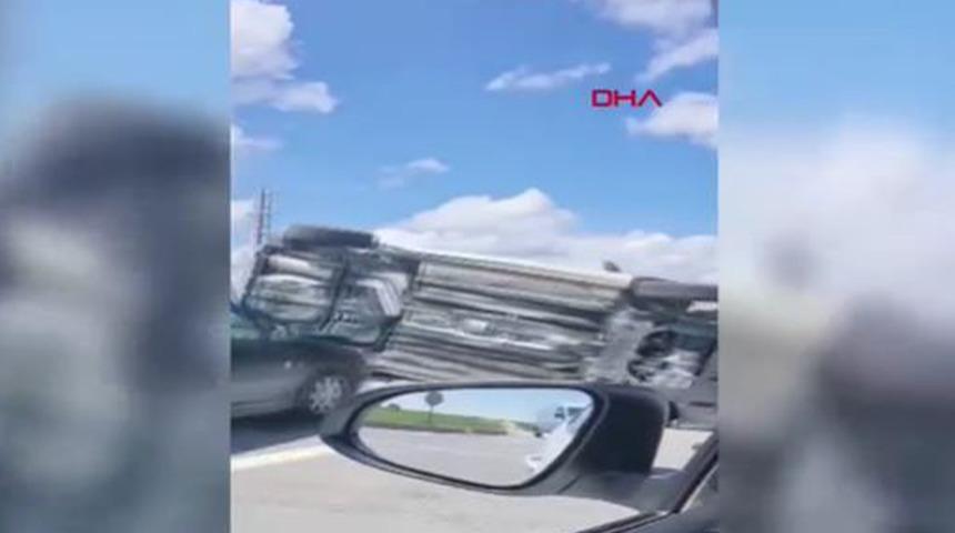 Edirne'de korkutan kaza! Otomobiller kavşakta çarpıştı: 5 kişi yaralandı