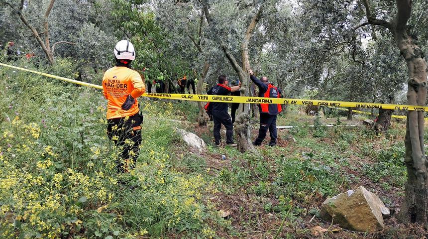 Bursa'da feci ölüm! Emekli öğretmen ağaca asılı halde bulundu: Yakınları gözyaşlarına boğuldu