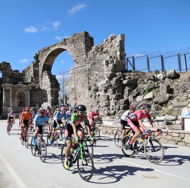 Tour Of Antalya'nın Side-Lara etabı başladı