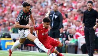 Şampiyon Liverpool, Premier Lig'de Arsenal yenişemedi