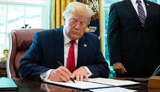 Trump 'ülke tarihindeki en önemli kararname' diyerek duyurdu