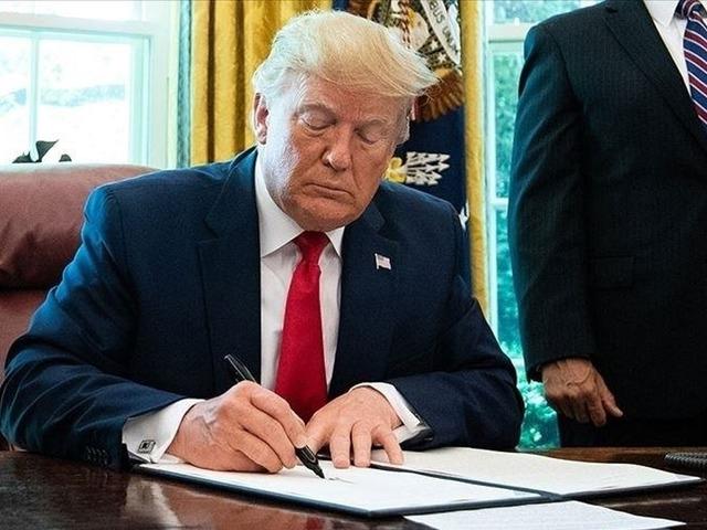 Trump 'ülke tarihindeki en önemli kararname' diyerek duyurdu