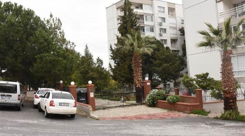 Şizofreni hastası anne ve babasını bıçaklayarak öldürdü!