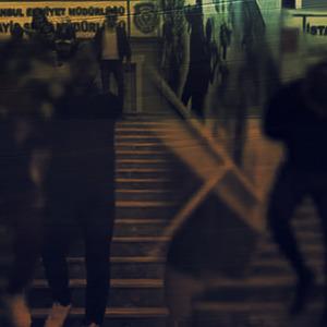 Kendilerini kamu görevlisi gibi tanıtıp 402 kişiyi dolandırdılar! 160 şüpheli yakalandı