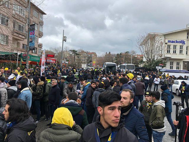 Fenerbahçe taraftarının derbi yolculuğu başladı