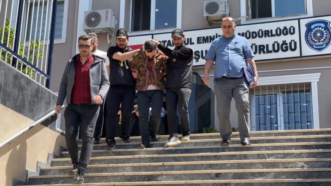ISTANBUL---SOSYAL-MEDYA-FENOMENININ-KARD_707708_209391