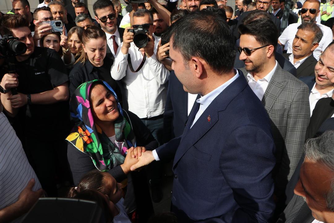 Bakan Kurum tarih vererek açıkladı: Deprem bölgesinde 250 bininci konut teslim edilecek! 6