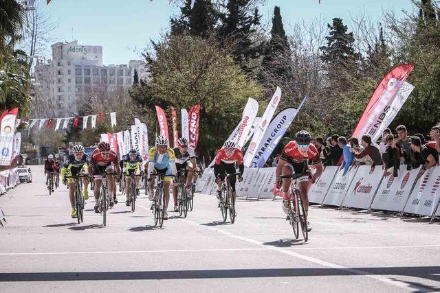 AKRA Gran Fondo Antalya’da 460 bisikletçi mücadele etti.