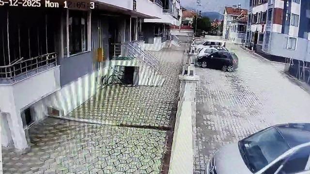 Amasya’da deprem anı kamerada