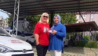 Azmiyle 56 yaşında ehliyeti aldı, herkese örnek oldu