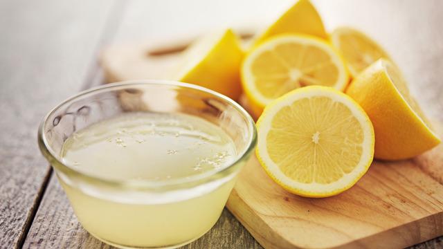 Limon suyunun faydaları nedir, nelerdir? Limon suyu zayıflatır mı? Limon suyunun cilde ve saça faydaları