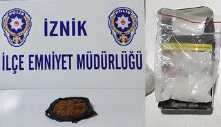 İznik'te polis ekiplerinin durdurduğu araçtan uyuşturucu çıktı