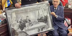 İlginç hediye! Trump, Macron, Putin... Bahçeli hepsini mat etti