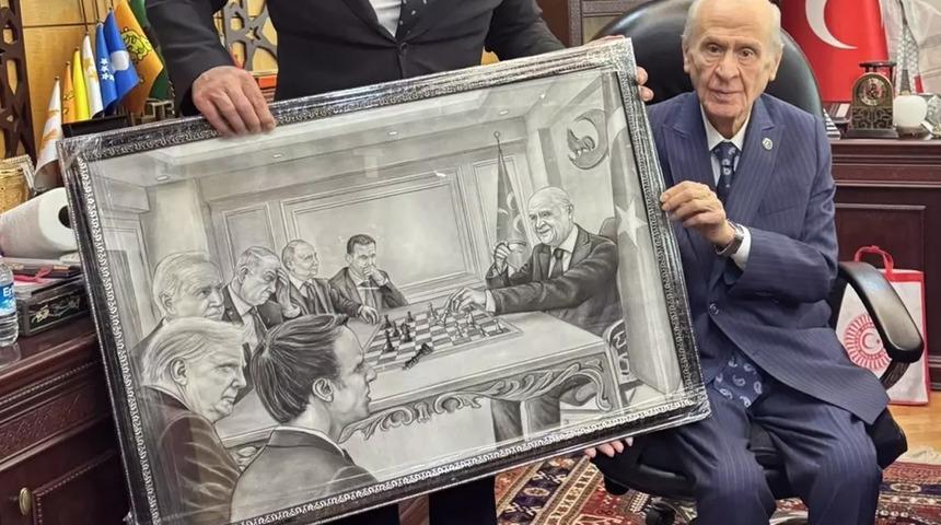 MHP lideri Devlet Bahçeli'ye ilginç hediye! Trump, Macron, Putin... Bahçeli dünya liderlerini mat etti