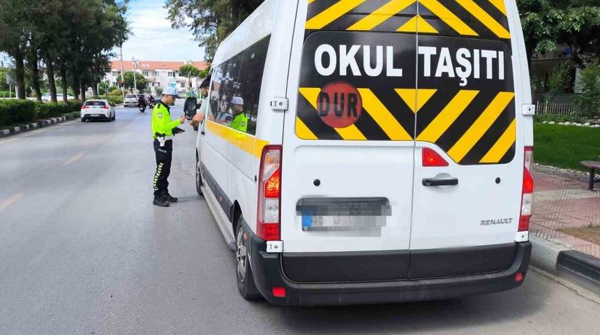 Manisa’da okul çevreleri ve servis araçlarına yönelik denetim