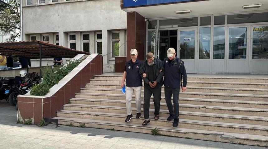 Interpol kırmızı bültenle arıyordu, Kırıkkale'de yakalandı! DEAŞ'lı terörist sınır dışı edildi