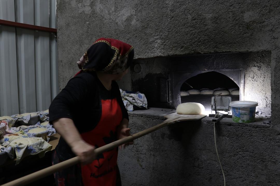 AA-20250513-37932846-37932843-BURSADA_DOGUP_BUYUDUKLERI_MAHALLEDE_KOOPERATIF_KURAN_KADINLAR_KAFE_ISLETIYOR