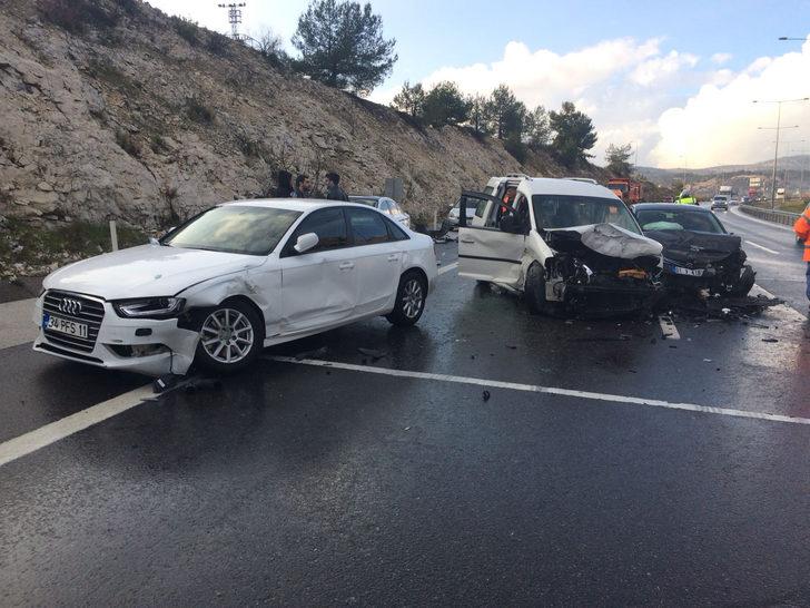 Tarsus'ta zincirleme kaza: 7 yaralı