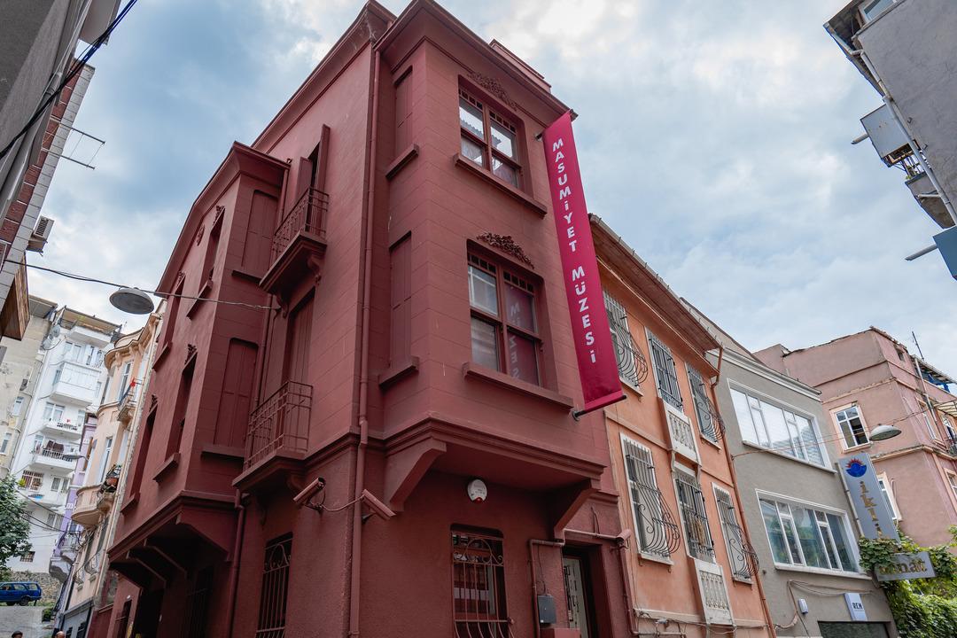 Eşyaların Diliyle Anlatılan Bir İstanbul Hikayesi: Masumiyet Müzesi 1