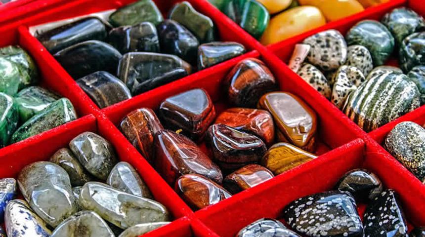 Evinizdeki ve &uuml;st&uuml;n&uuml;zdeki nazardan kurtulun