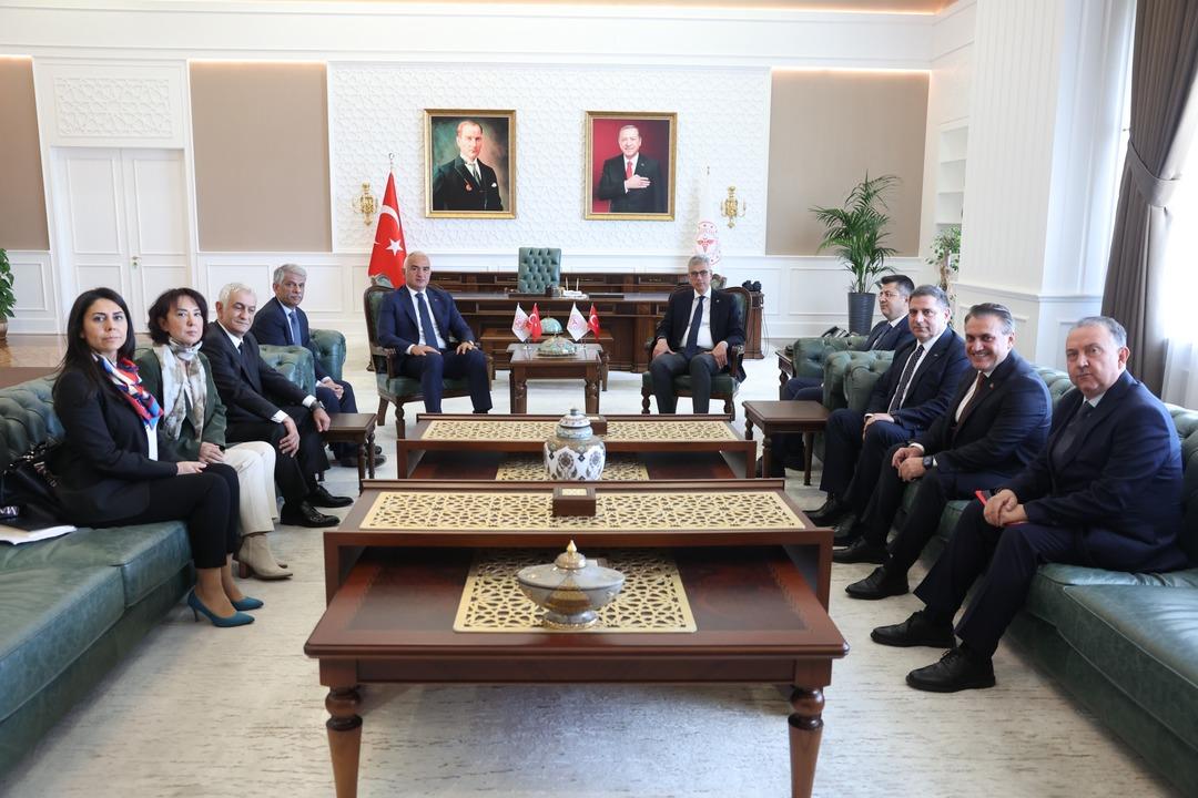 IKI-BAKANLIK-ARASINDA-SAGLIK-TURIZMINE-Y_710170_210159