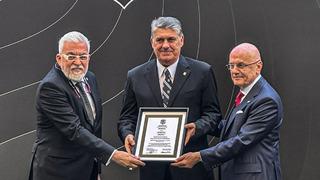 Beşiktaş’ta Başkan Serdal Adalı ve yönetimi, mazbatalarını aldı