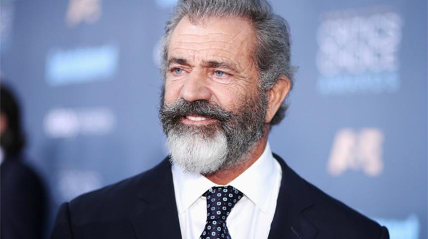 Mel Gibson, Erbakan için Türkiye'ye geliyor!