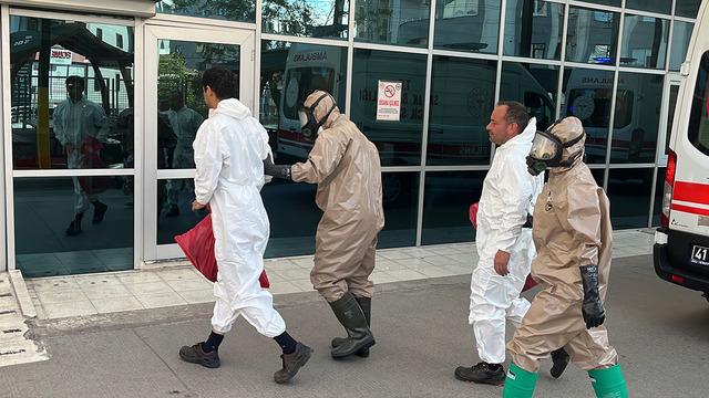 Yer: Kocaeli! Kimyasal madde tankını temizlerken fenalaşan işçiler tedavi altına alındı