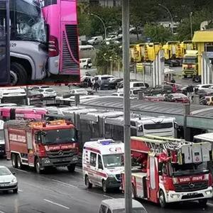 Metrobüs kazasında yaralan 56 kişi tahliye edildi