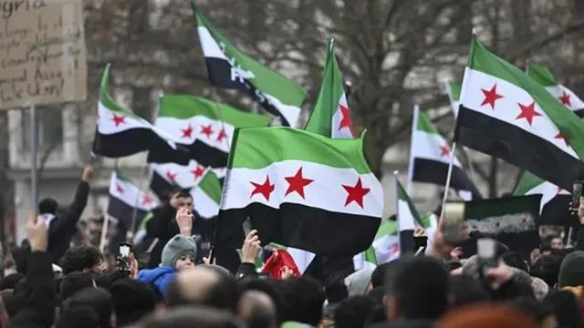 Suriye’de ABD’nin yaptırımları kaldırma kararı kutlandı