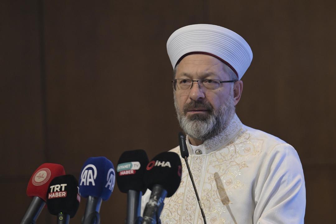 AA-20250511-37913528-37913523-DIYANET_ISLERI_BASKANI_ERBAS_7_AILE_FORUMUNDA_KONUSTU
