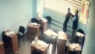 Özel kurs merkezine dalıp öğrenciyi darp etti! 