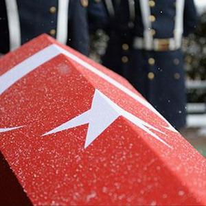 Yıldırım çarpan asker şehit oldu