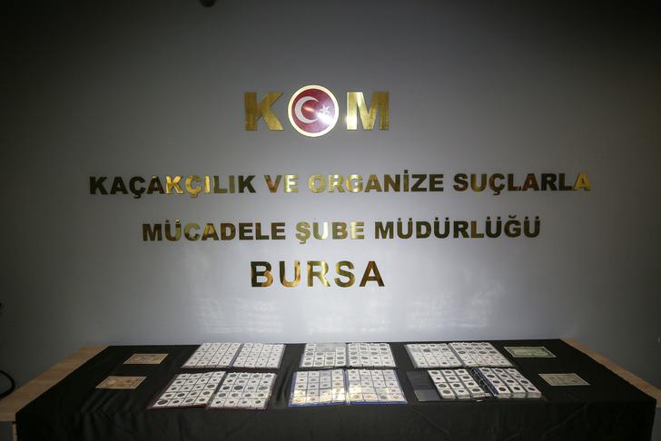 Bursa'da tarihi eser niteliği taşıyan 1013 para ele geçirildi G1