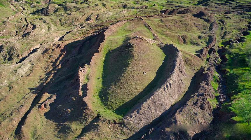 Ağrı Dağı'nın gizemi: Nuh'un Gemisi orada olabilir! O söylemlere bire bir uyuyor...