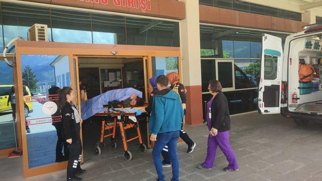 Çoban, omzundan düşen av tüfeği ateş alınca sırtından yaralandı