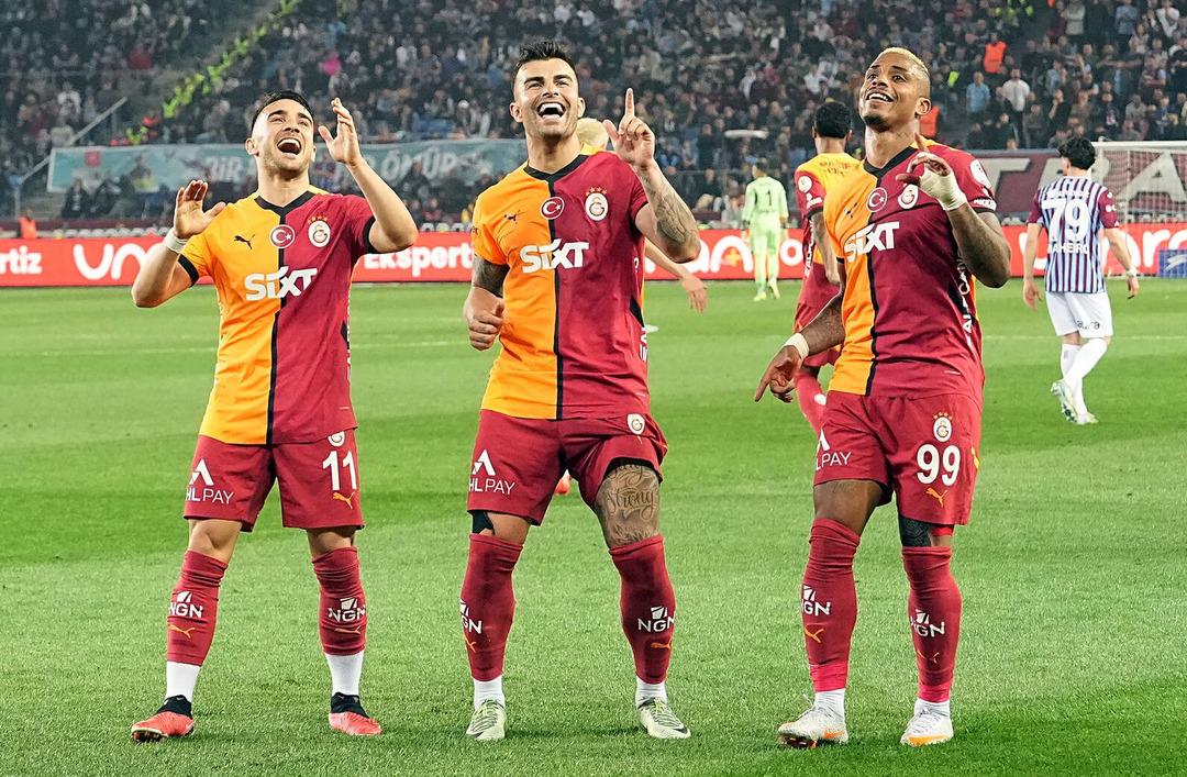 galatasarayin-trabzonda-bilegi-bukulmedi-aslanin-sampiyonluga-1-kala-17469005222402_3