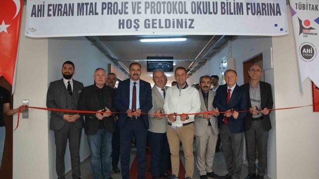 Meslek liselilerden Bilim Fuarı için 19 farklı proje