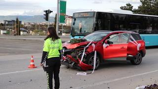 Erzurum'da gelin arabasının karıştığı kazada 3 kişi yaralandı